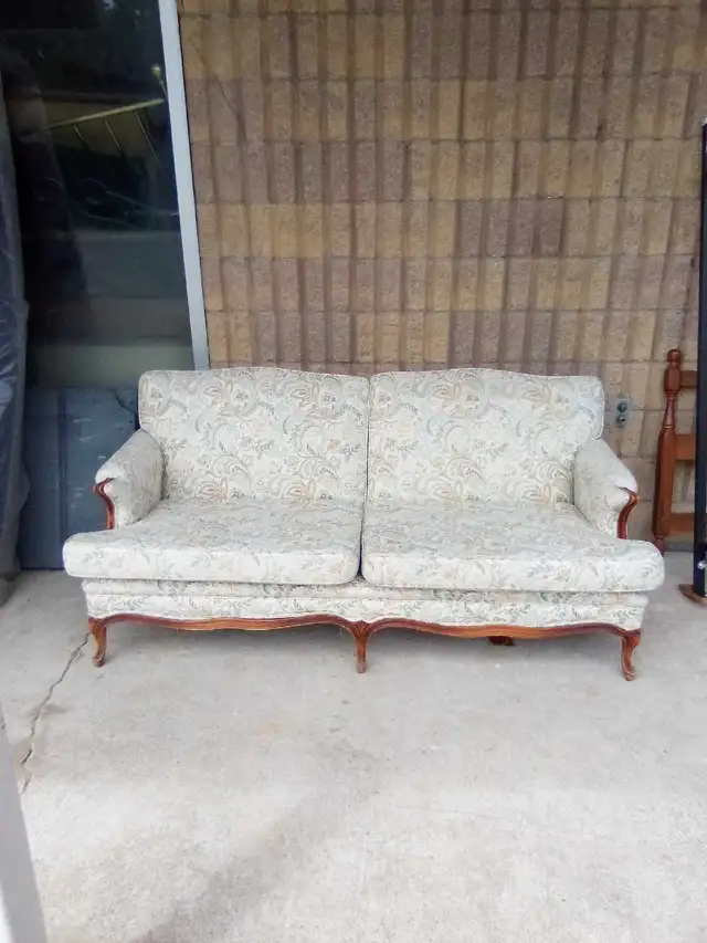 Antique Chesterfield  in Couches & Futons in Norfolk County - Image 2