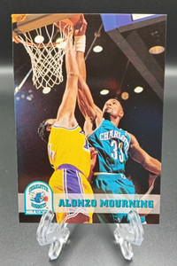 1992-93 Alonzo Mourning Hoops Rookie Card #23 Charlotte Hornets