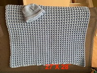 Baby blanket with beanie/Couverture et bonnet
