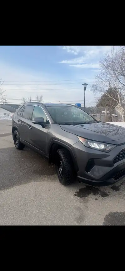 2021 Toyota rav 4 NO ACCIDENTS ✅ Extended warranty ✅ 110,000km Summer tires on rims Winter studded t...