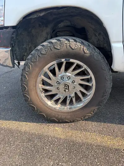 20x10 GT tomahawks for sale in great shape 3 tires are very good one is slightly low come with anoth...