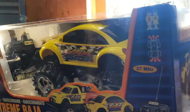 R/C BAJA BEETLE in Toys & Games in Owen Sound - Image 7