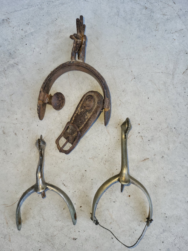 3 old spurs in Arts & Collectibles in Hamilton - Image 2