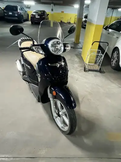 Aprilia scarabeo 2010 comme neuf 200cc À qui la chance