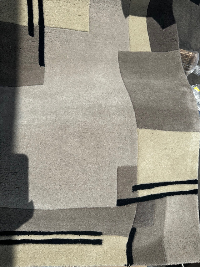 Brand new! WOOL Area Rug 2’ x 3’ Ivory/Black/Grey Geometric in Rugs, Carpets & Runners in Mississauga / Peel Region - Image 3