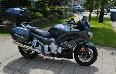 Original owner, no accidents, stored indoors, ridden between May & Sept. Tires replaced at 19000km,...