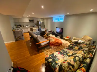 SHORT TERM LEASE UNTIL APRIL Newly renovated fully furnished 2 bed 2 bath basement suite in Thornhil...