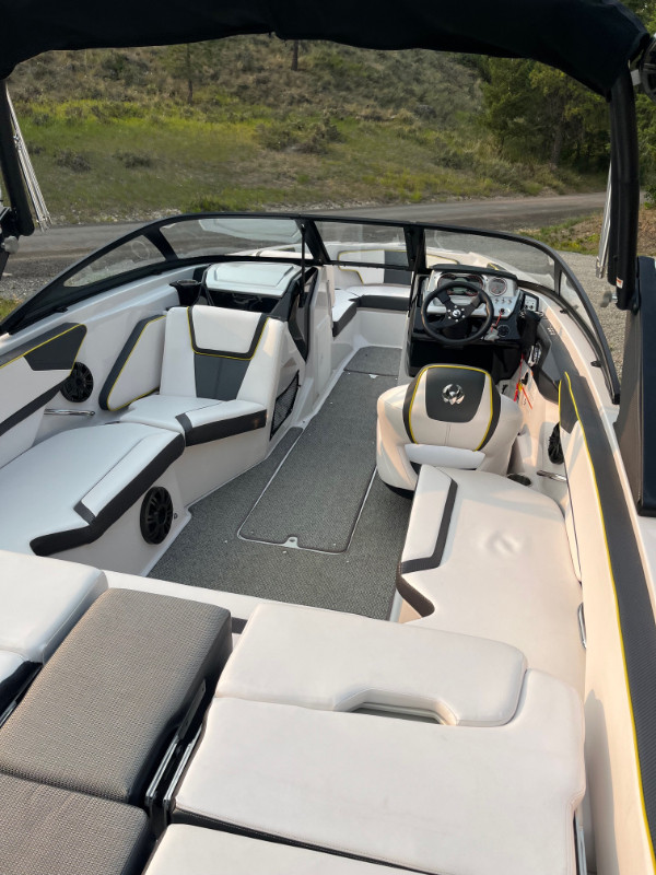 2016 Scarab 215 Impulse in Powerboats & Motorboats in Calgary - Image 2