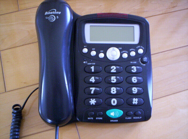 Téléphone Binatone Speakeasy 5 pour personnes malentendantes dans Téléphones cellulaires  à Ville de Québec