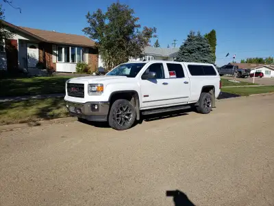 Selling my 2014 GMC Sierra 1500 All-Terrain with the 5.3L V8, automatic transmission, and 4x4. This...