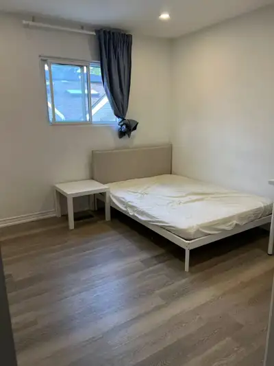 2nd  Floor Bright Large Room with 1 parking spot @ Malvern West