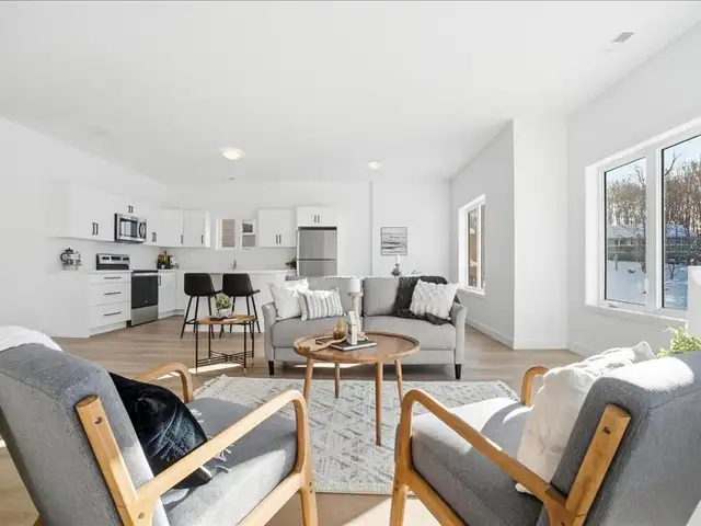 Modern Luxury  2 and 3 Bedroom Units in Long Term Rentals in Muskoka - Image 2