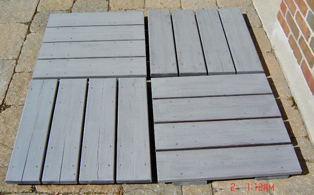 Attractive & Sturdy Cedar Wooden Patio Squares - 23" by 23" in Outdoor Décor in City of Toronto