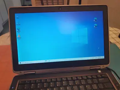 Laptop Dell Latitude- i7 E6320 .Windows 10 PRO...Hard drive SSD 250 GB. .Screen 13.3" ...Memory 12 G...