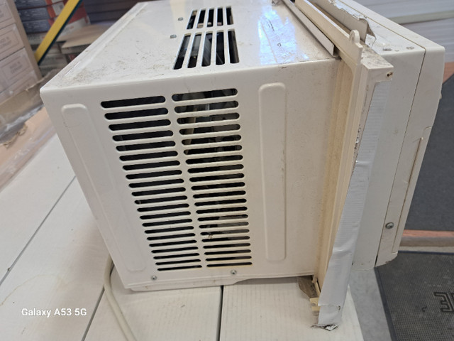 Haier air conditioning unit in Heaters, Humidifiers & Dehumidifiers in Napanee - Image 2