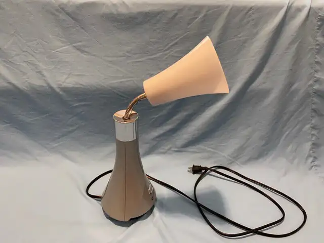 OttLite Tulip Desk Lamp #PL7966 in Indoor Lighting & Fans in Markham / York Region - Image 4