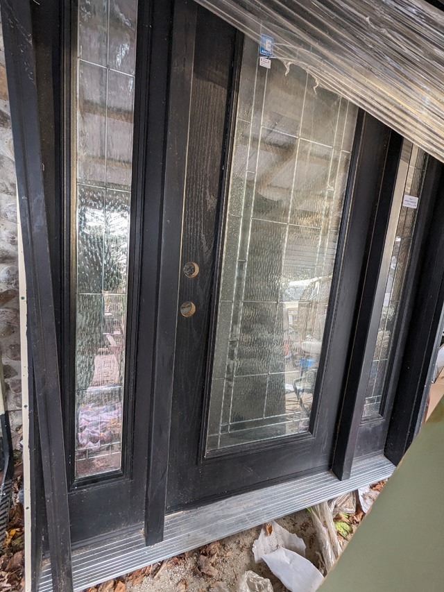 Exterior Entry door in Windows, Doors & Trim in Kawartha Lakes - Image 2