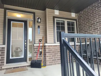 This is a 3 bedroom and 2 bathroom Condo located in Barrhaven. It is near Barrhaven marketplace whic...