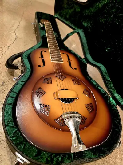 National Triolian, View more