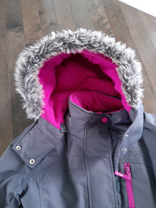 Manteau d'hiver fille grandeur 7 ans dans Enfants et jeunesse  à Ville de Québec - Image 2