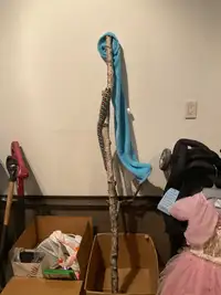 Climbing branch for pets
