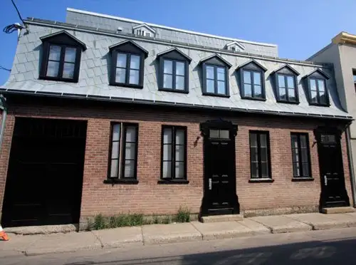 Fully Furnished Studio Apartment All-Inclusive in the Heart of Quebec City Downtown