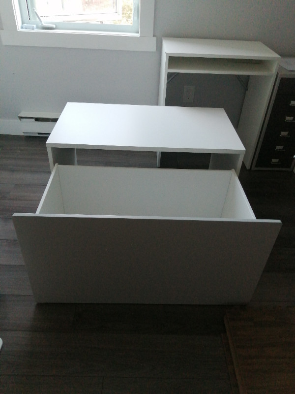 IKEA SMASTAD SET - BENCH AND BOX, BRAND NEW EXCELLENT CONDITION in Dressers & Wardrobes in Ottawa - Image 2