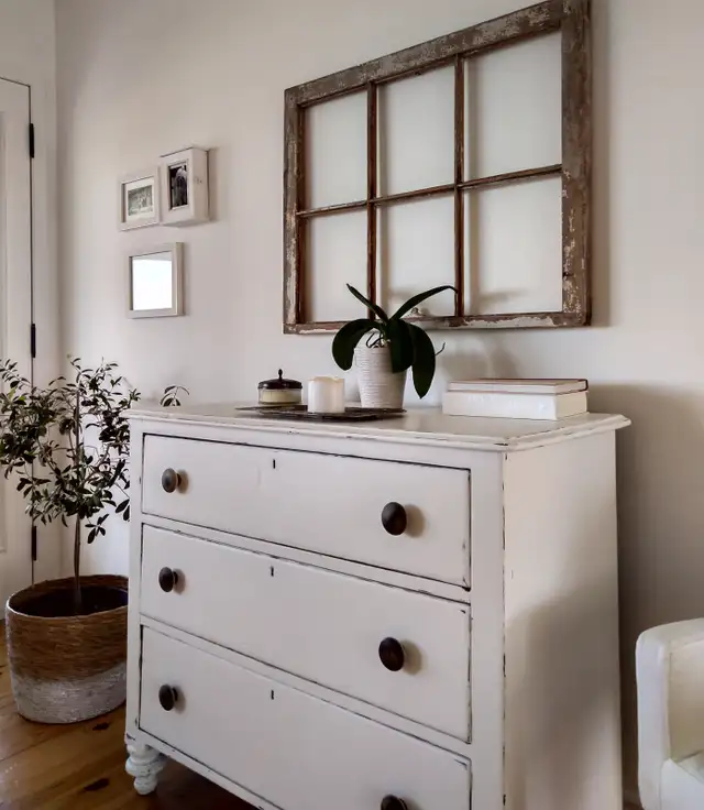Antique Chest of Drawers | Dresser in Dressers & Wardrobes in City of Toronto - Image 3