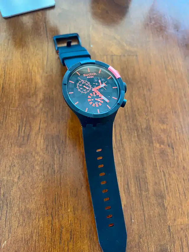 Watch / Swatch - Brand New Big Bold Chrono in Jewellery & Watches in City of Montréal - Image 5