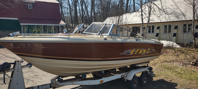 1984 THUNDERCRAFT BOWRIDER GREAT SHAPE CHEAP in Powerboats & Motorboats in Muskoka - Image 2