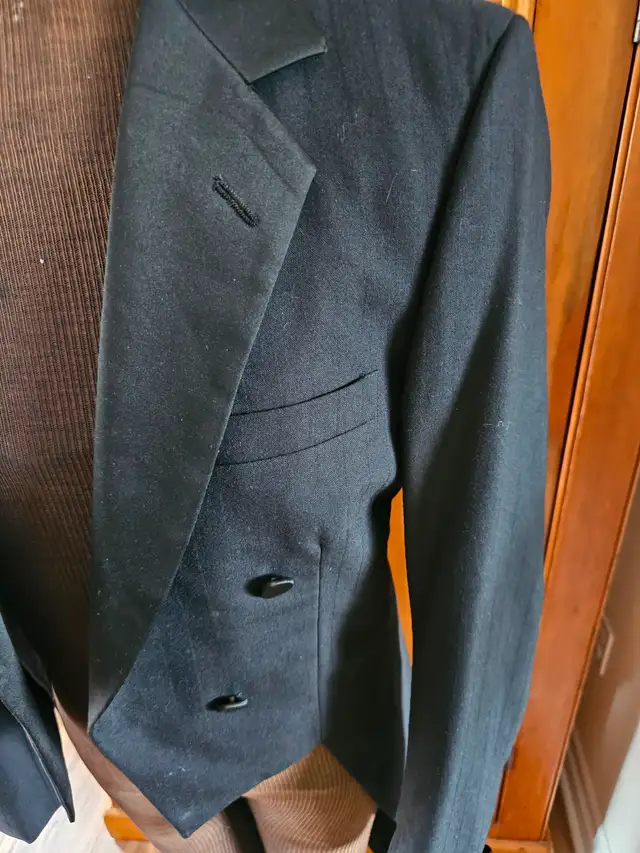 Vintage men's tail coat in Arts & Collectibles in City of Halifax - Image 4
