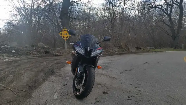 2015 yamaha r6 in Sport Bikes in Timmins - Image 3