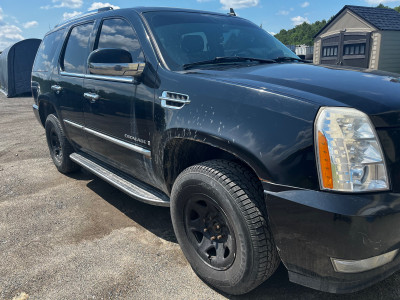 2008 Cadillac Escalade WANT GONE MAKE OFFER