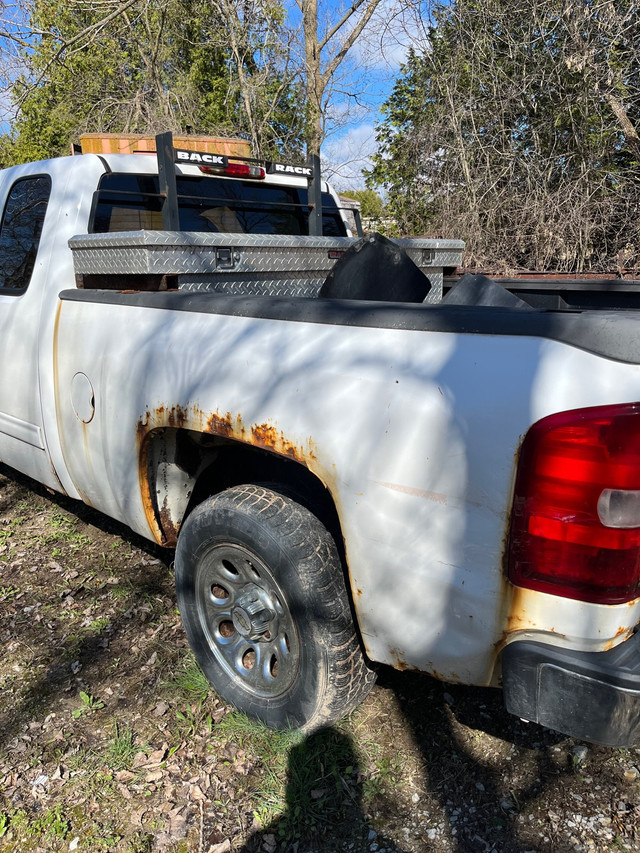 2011 Chevy Silverado in Cars & Trucks in Markham / York Region - Image 3