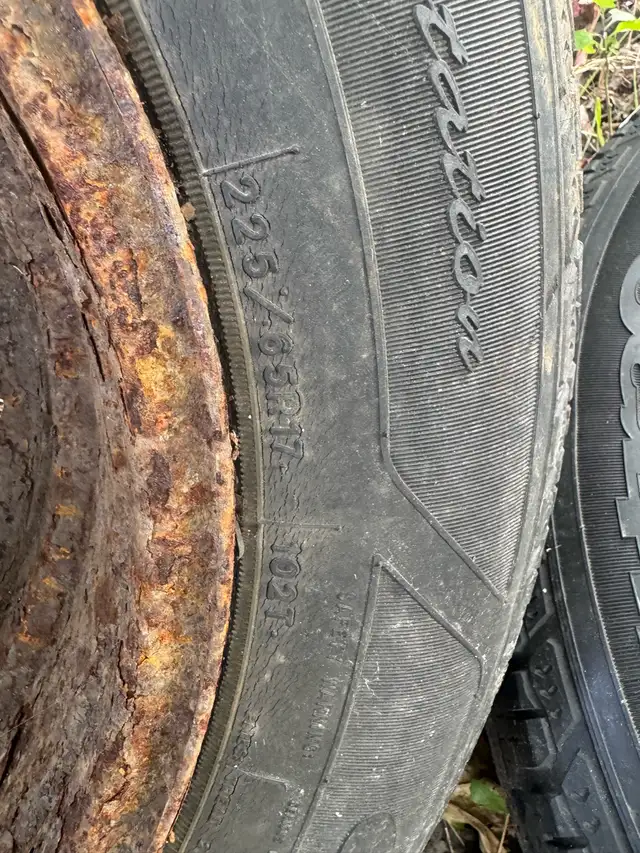 winter tires 8 4 on rims  in Tires & Rims in City of Halifax - Image 7