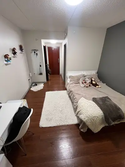 Private room for rent/sublet SPRING TERM 328 Regina St N, Waterloo, ON N2J 0B5, Canada READ CAPTION...