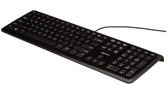 AmazonBasics Wired Keyboard in Mice, Keyboards & Webcams in City of Montréal - Image 3