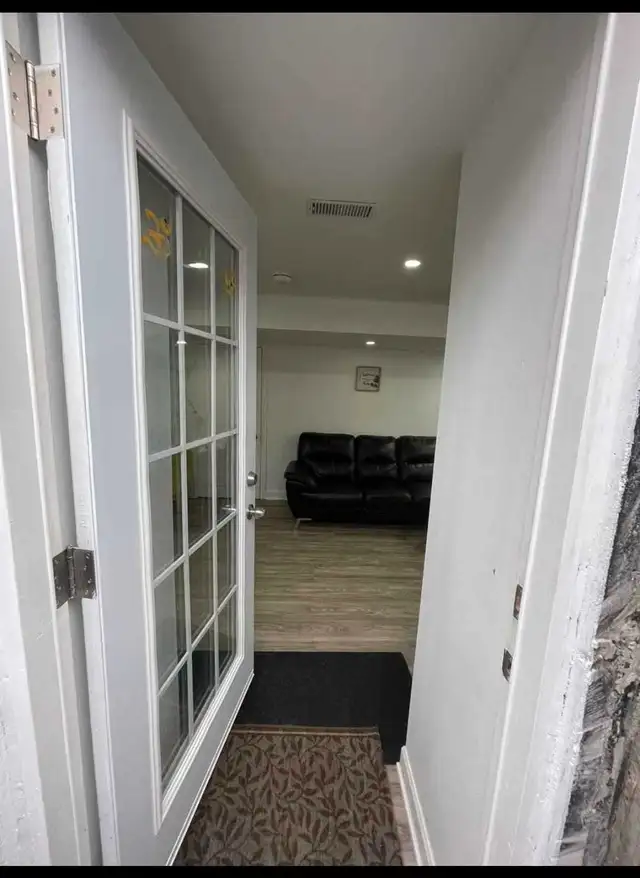 Basement apartment for rent in Scarborough 63848999370625124