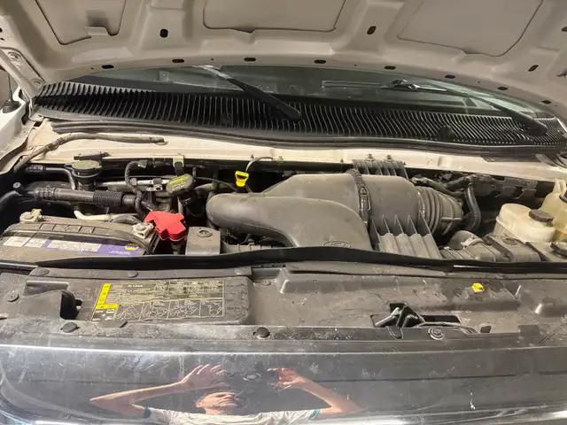2010 Ford E350598236120829153284