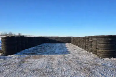 FREE Agricultural / Livestock Windbreak Panels Ponoka, Alberta — FREE Pickup & FREE Loading Heavy-du...