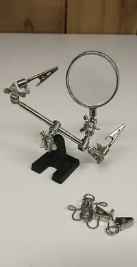 FLY FISHING MAGNIFIER and TYING STAND with PARTS KIT