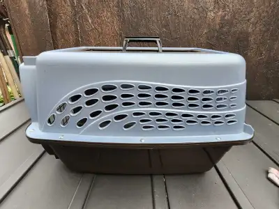 Dog, car or bunny Pet Carrier (15 in W x 22 inch L x 14 in H), View more