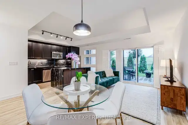 Apartment for sale, Aurora, ON