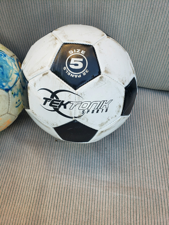 Soccer balls in Soccer in Mississauga / Peel Region - Image 2