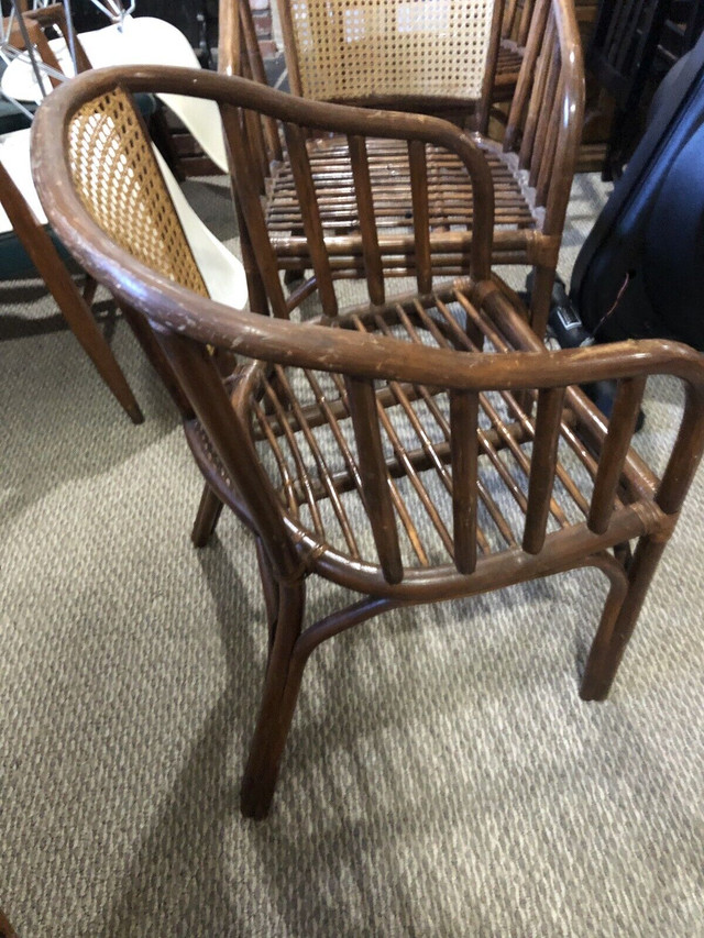 Wicker chairs kijiji sale