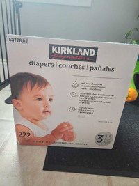 222 Pack of New Costco Diapers size 3 