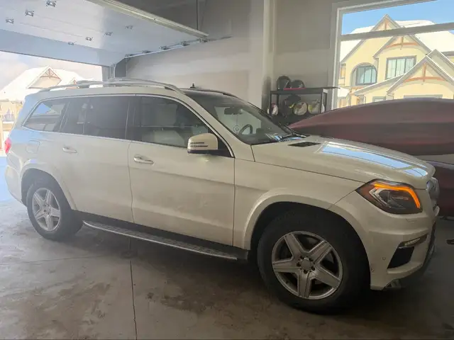 2014 Mercedes-Benz GL550 4MATIC — 176,000 km