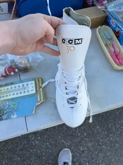 women’s size 10 skates, View more