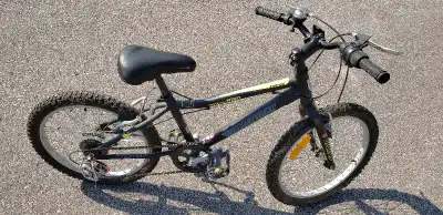 Great condition, gently used, aluminum frame (lighter, easier to handle!) kids MTB with 6 speeds, ki...