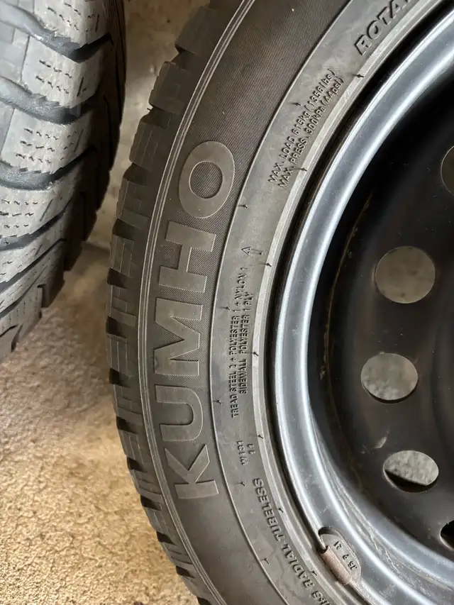 3 winter tires on rims in Tires & Rims in Cambridge - Image 3